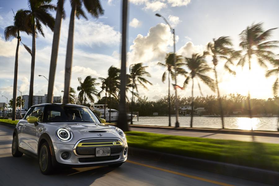  Mini Cooper SE (F56) 2020 года  (NA) (фото 40 из 342)